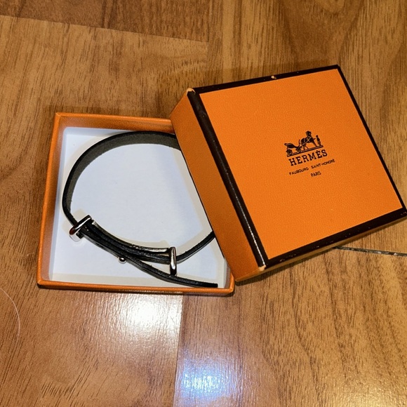 Authentic Hermes Hapi Leather Bracelet - Picture 15 of 15